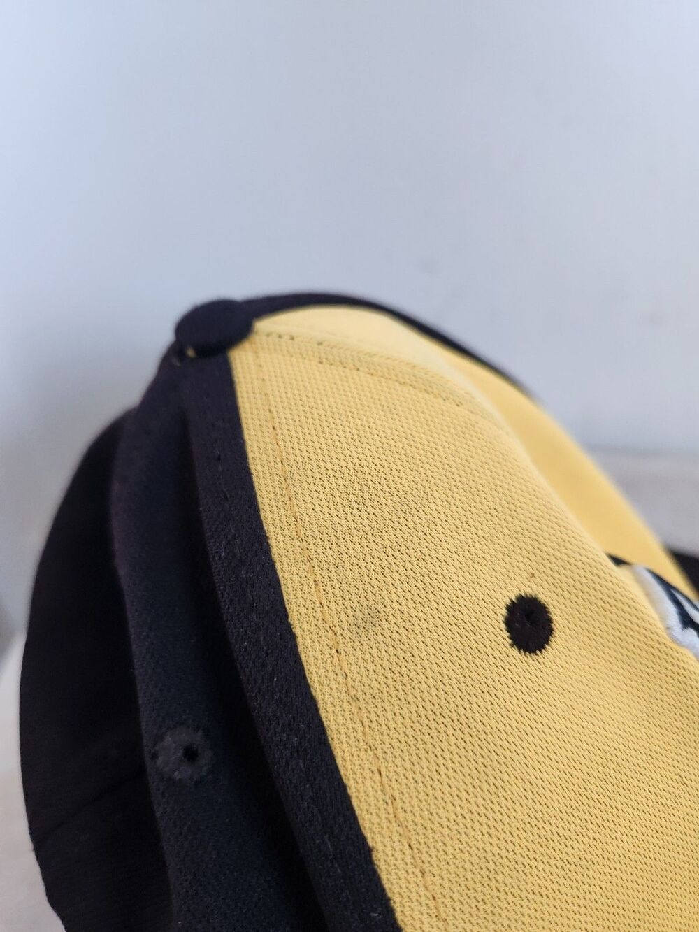 Battle Ground Tomahawks Hat OC Sports ProFlex Cap Black Yellow S/M Baseball GUC - Picture 5 of 8